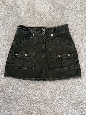 American Eagle Utility Cargo Mini Skirt Size 4 Olive Green